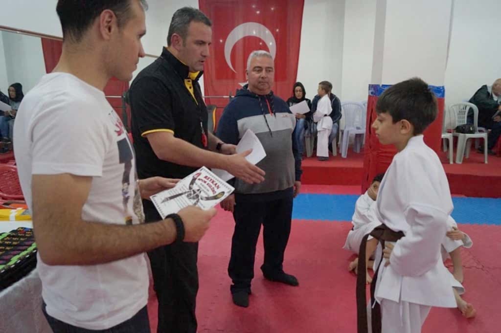 REYKAN KUSAK TERFI SINAVI 180