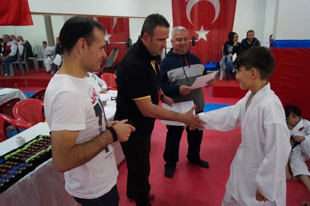 REYKAN KUSAK TERFI SINAVI 211